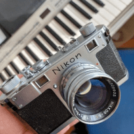 Vendo materiale fotografico da collezione, principalmente Nikon