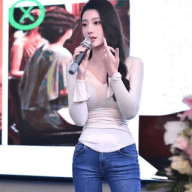 淫威套弄口射大吊体育生